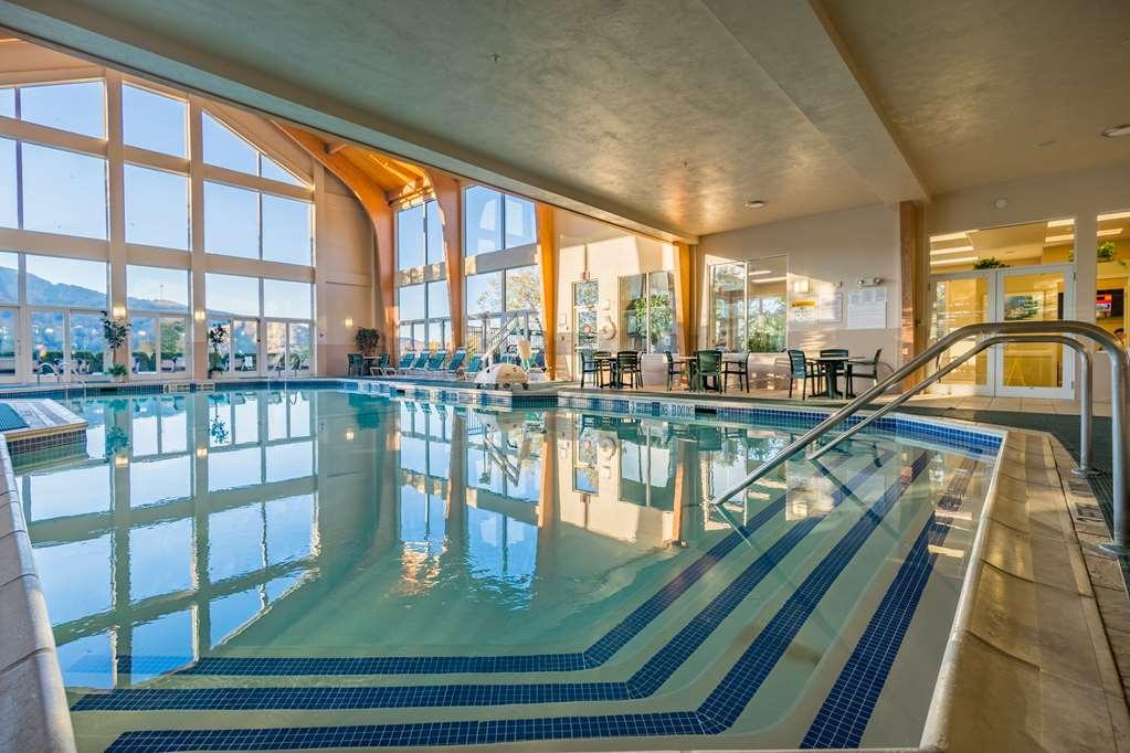 Vacation Village In The Berkshires Hancock Fasiliteter bilde The indoor pool at the Grand Sierra Resort