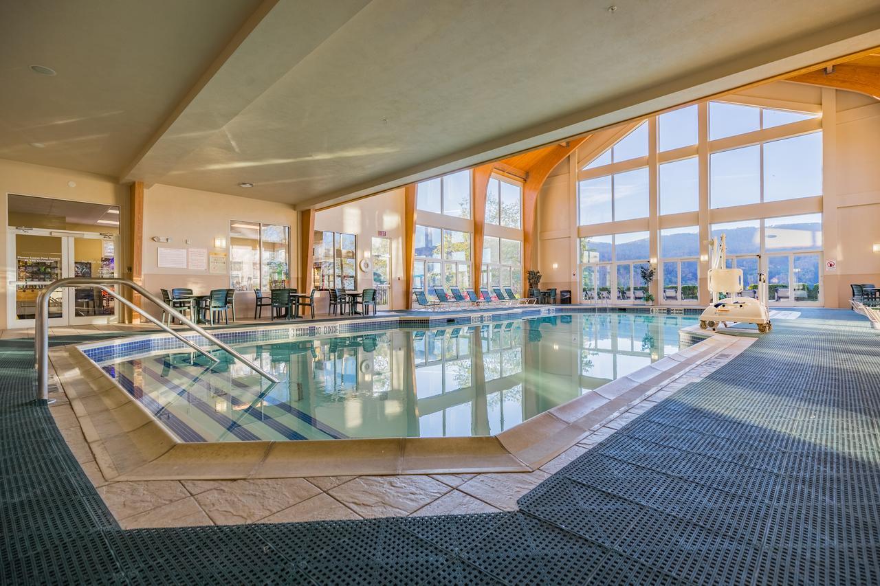 Vacation Village In The Berkshires Hancock Eksteriør bilde The pool at the Hotel