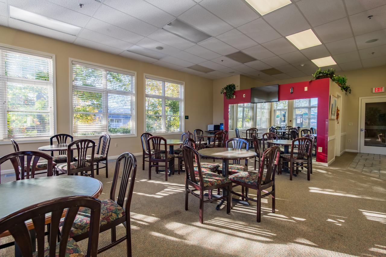 Vacation Village In The Berkshires Hancock Eksteriør bilde The dining room at the senior center