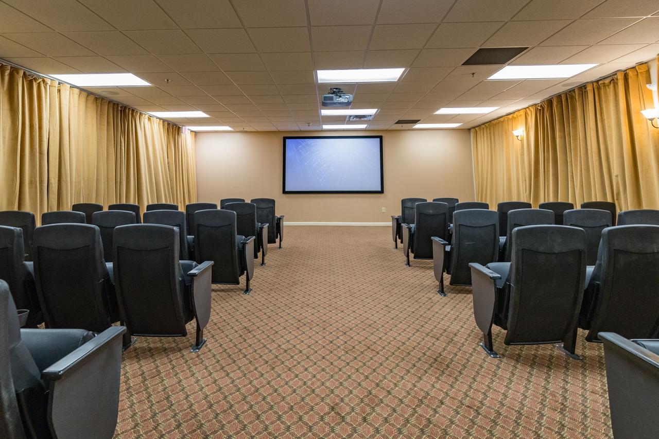 Vacation Village In The Berkshires Hancock Eksteriør bilde The auditorium at the Center for BrainHealth